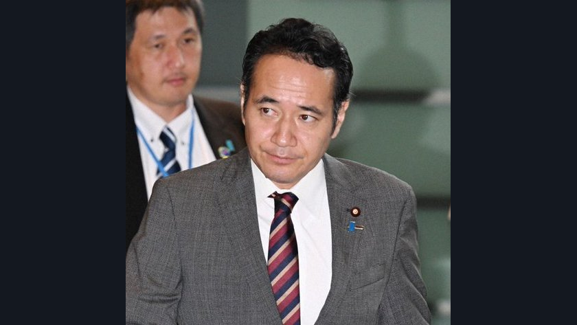 簗農相、予算カット報道に「回答控える」